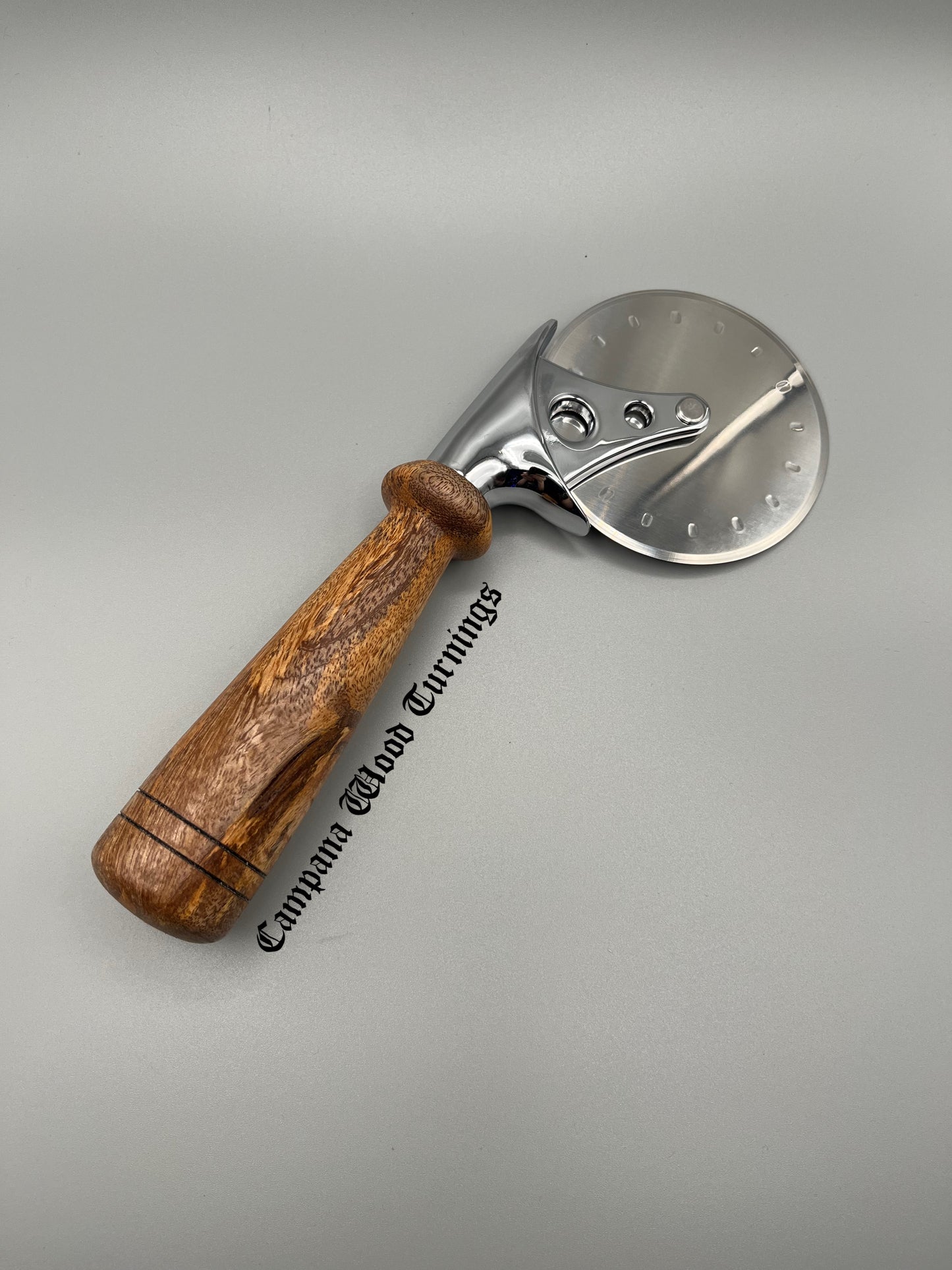 Pizza cutter